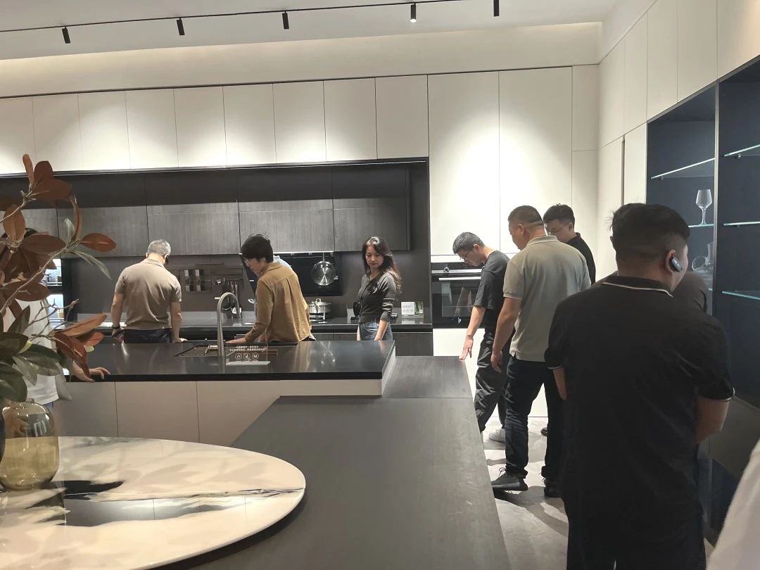 f6e06895a8acb2f5d238f2d1fc08d250